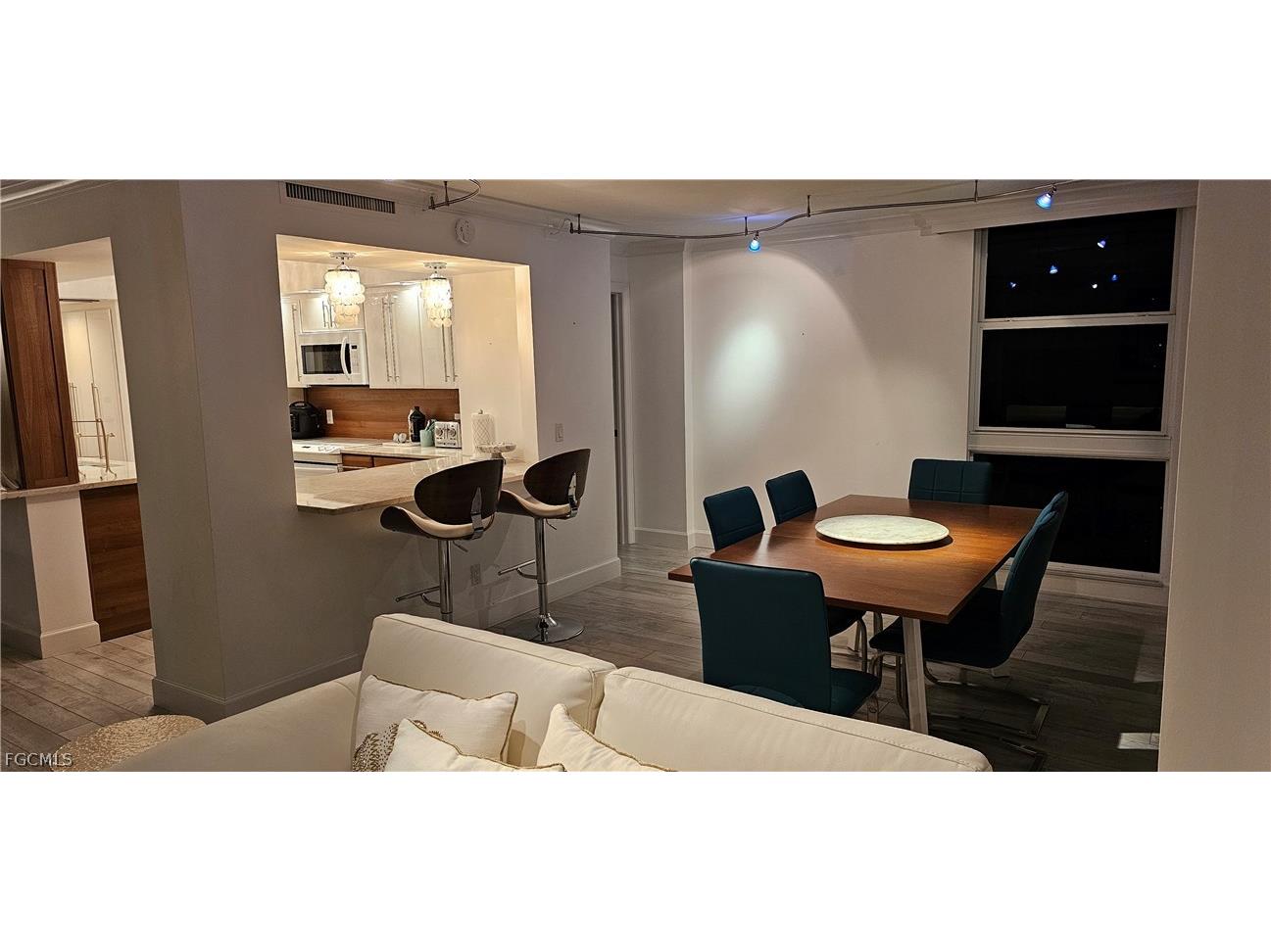 10691 Gulf Shore Drive E #1101 Naples FL 34108 2026008891 image8