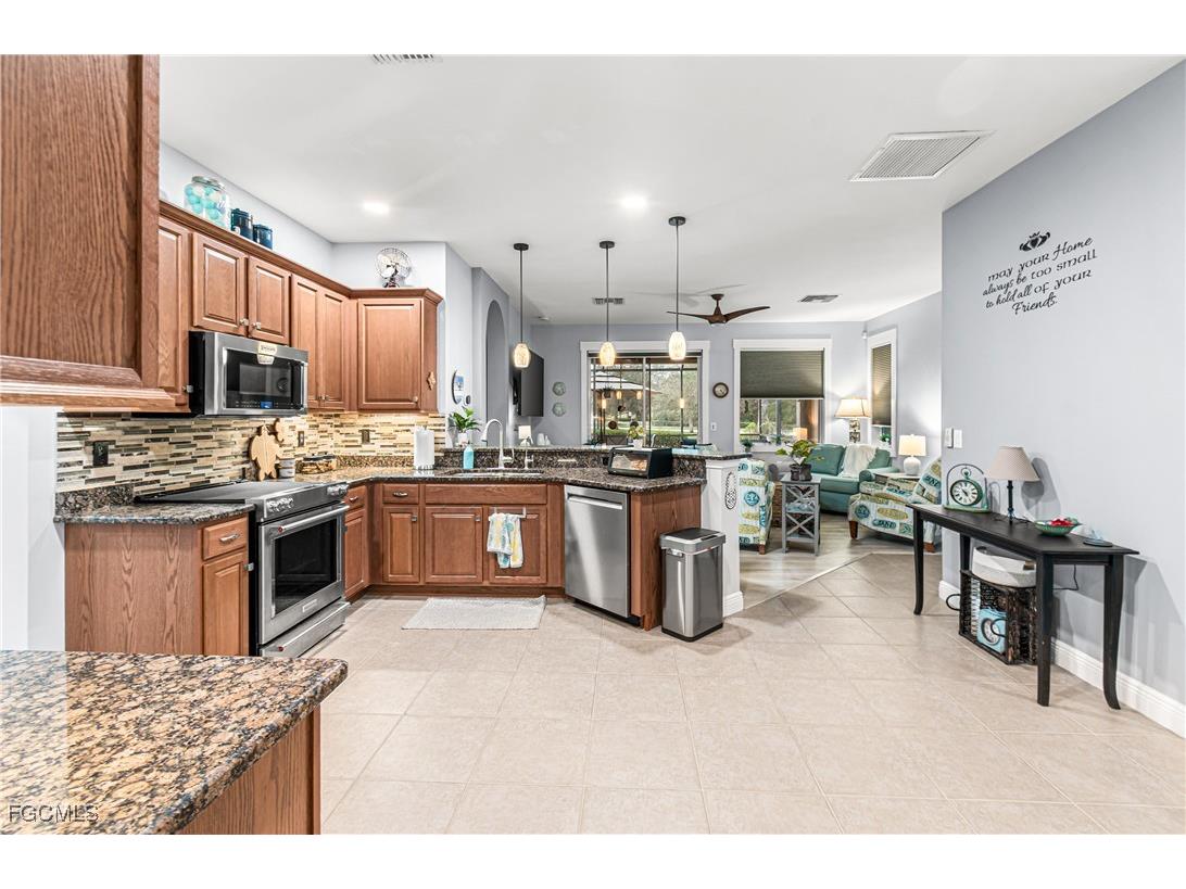 10695 Camarelle Circle Fort Myers FL 33913 2026001676 image17