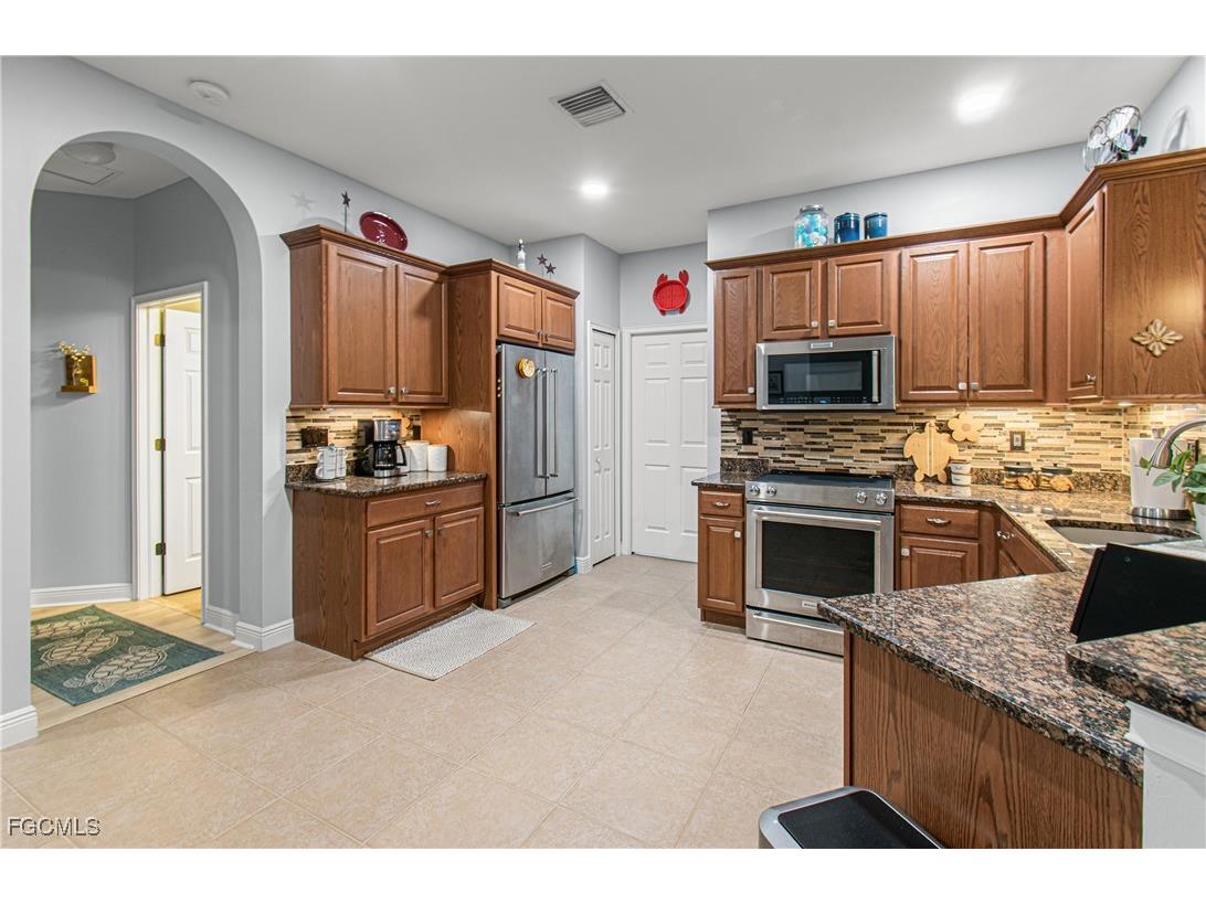 10695 Camarelle Circle Fort Myers FL 33913 2026001676 image18