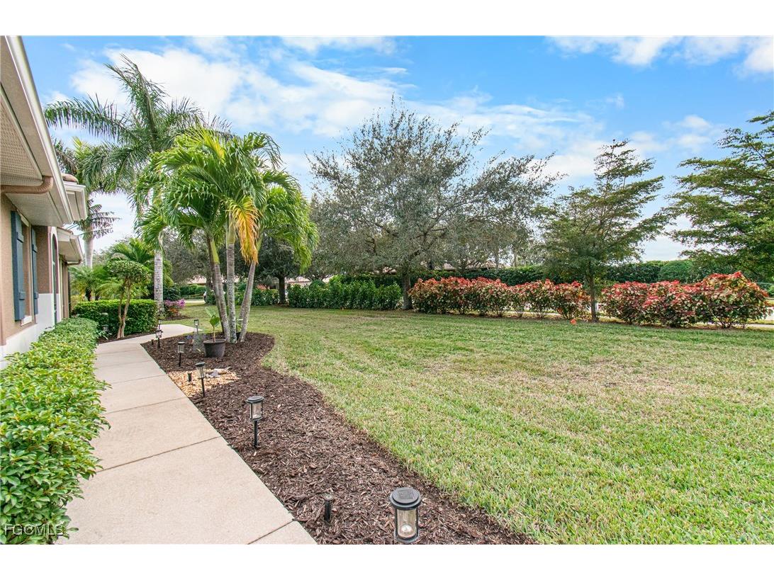 10695 Camarelle Circle Fort Myers FL 33913 2026001676 image5