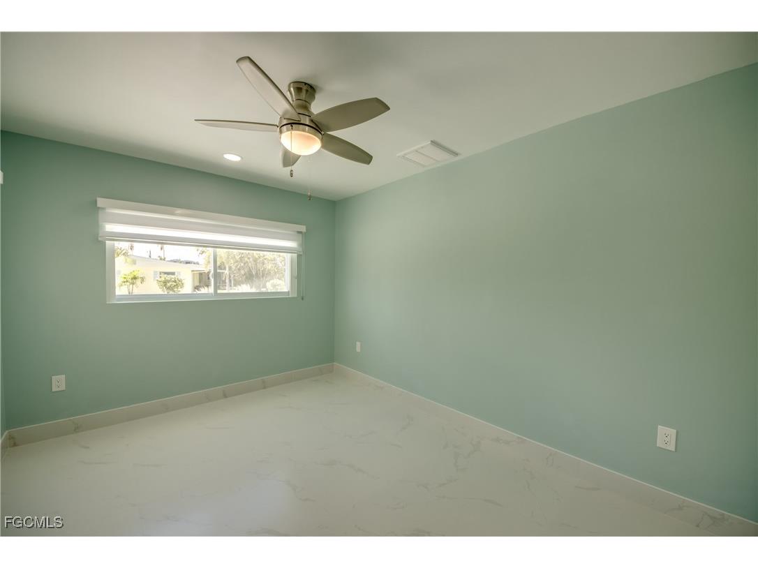 107 Albatross Street Fort Myers Beach FL 33931 2025011480 image24
