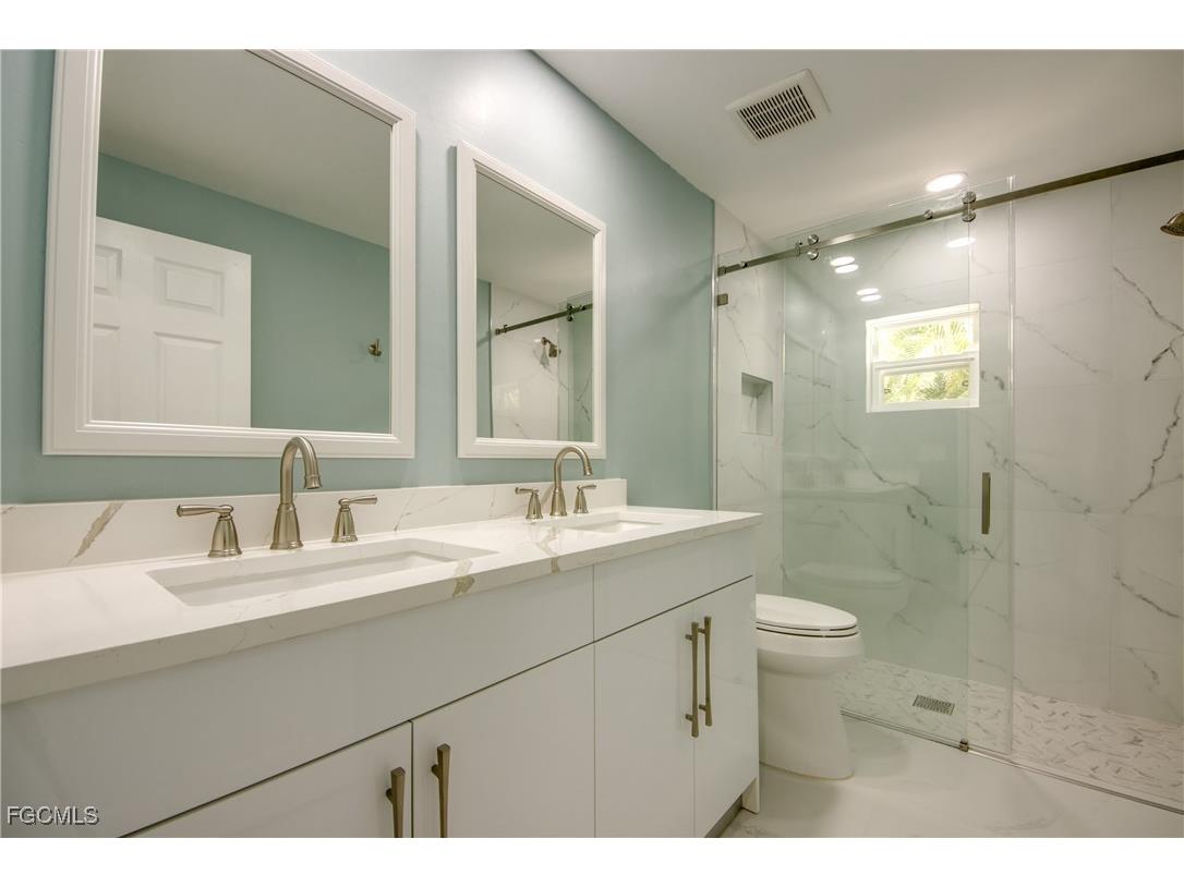 107 Albatross Street Fort Myers Beach FL 33931 2025011480 image26