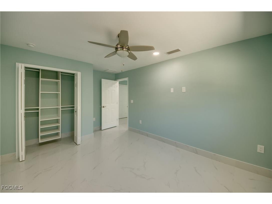 107 Albatross Street Fort Myers Beach FL 33931 2025011480 image27