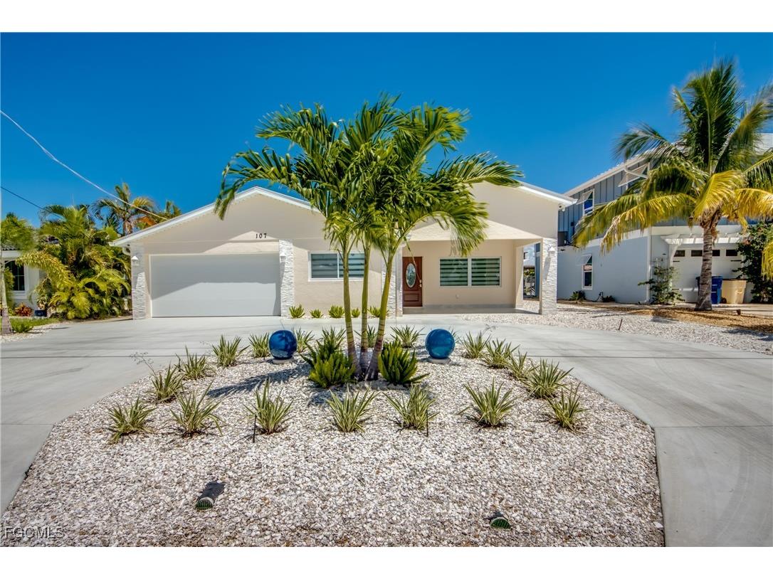 107 Albatross Street Fort Myers Beach FL 33931 2025011480 image3