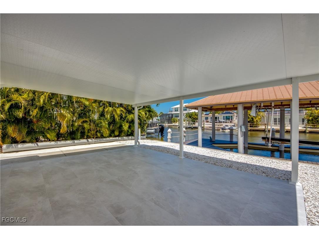107 Albatross Street Fort Myers Beach FL 33931 2025011480 image30
