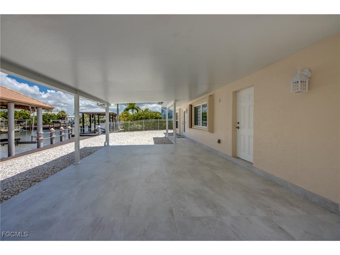 107 Albatross Street Fort Myers Beach FL 33931 2025011480 image32