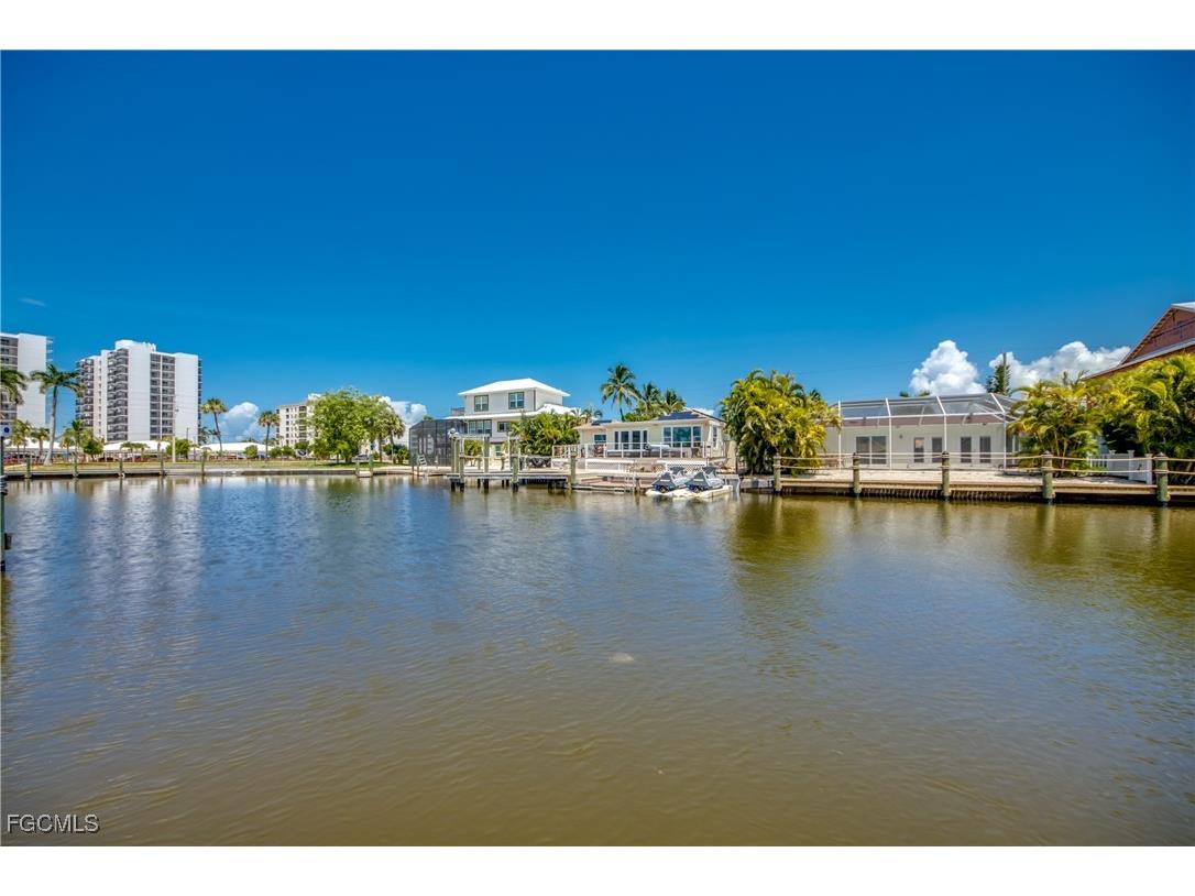107 Albatross Street Fort Myers Beach FL 33931 2025011480 image41