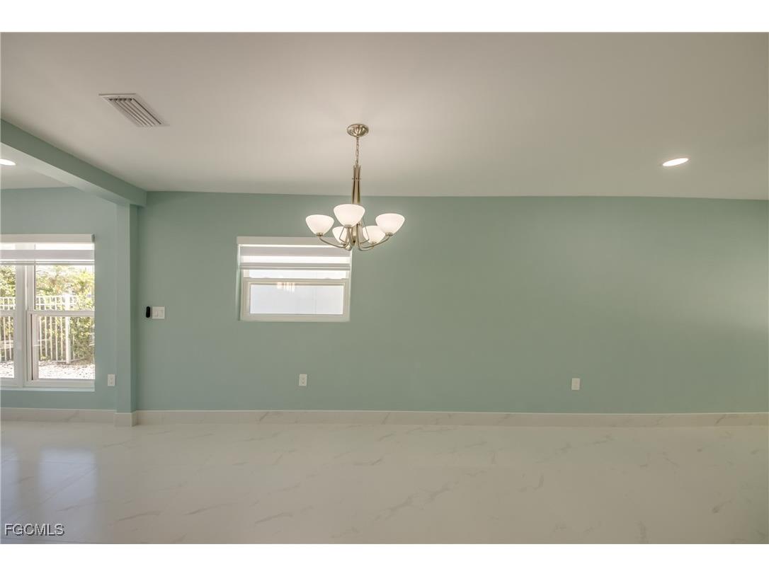 107 Albatross Street Fort Myers Beach FL 33931 2025011480 image8