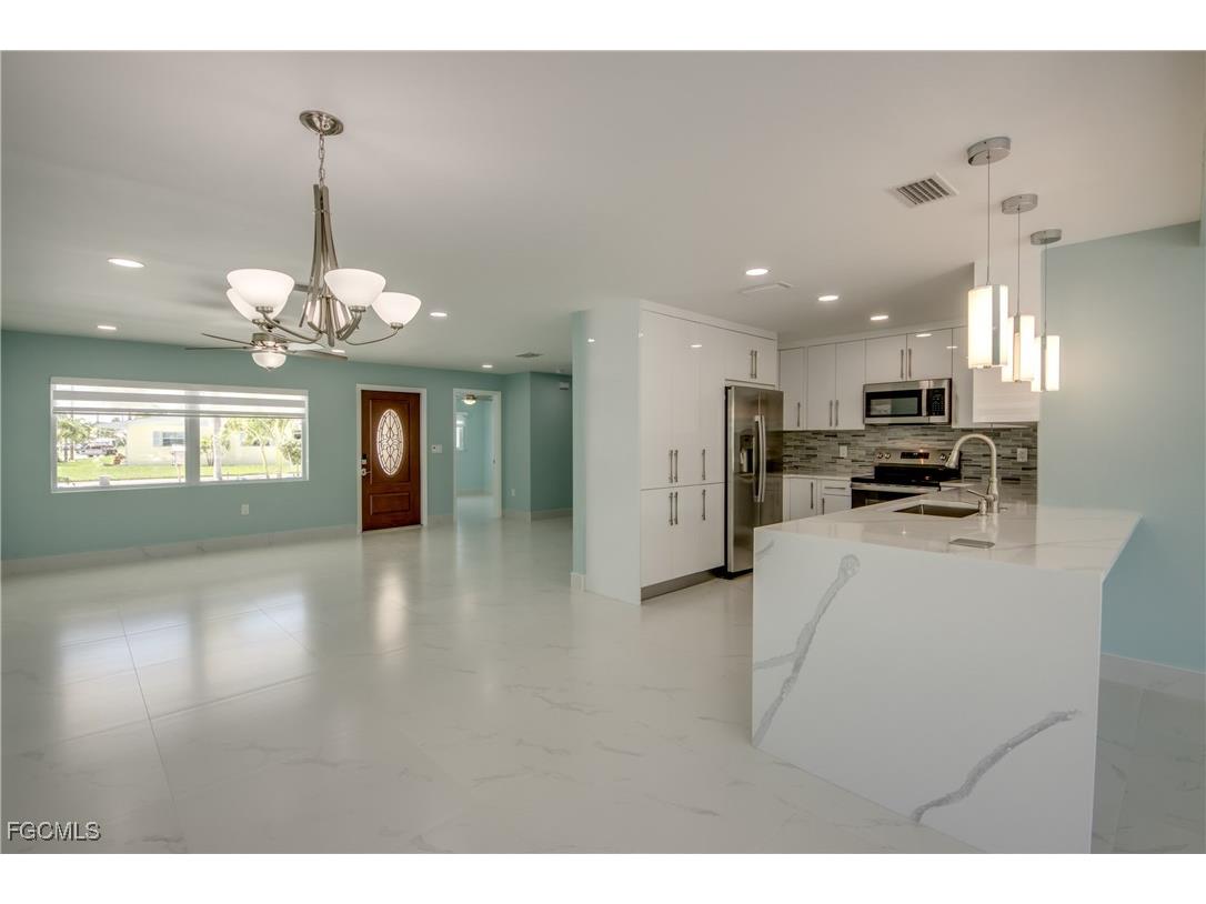 107 Albatross Street Fort Myers Beach FL 33931 2025011480 image9