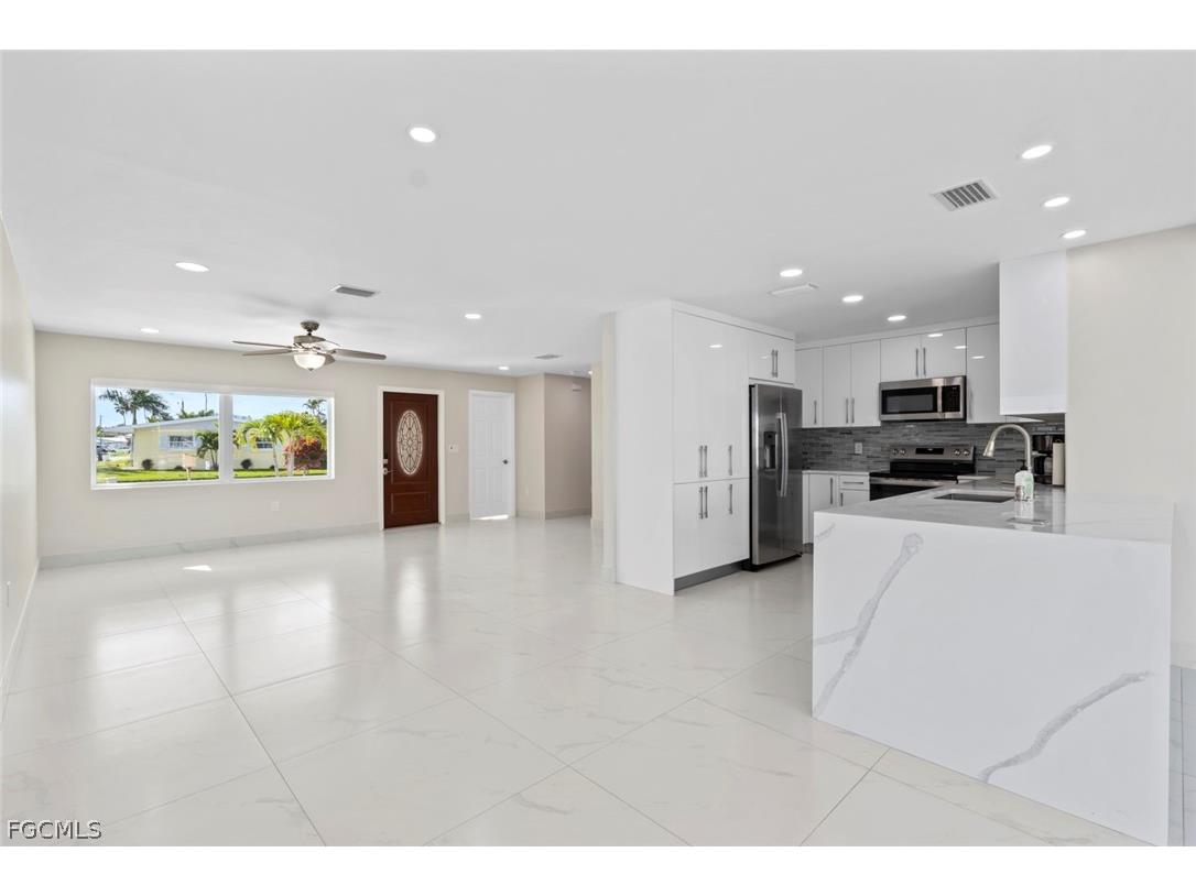 107 Albatross Street Fort Myers Beach FL 33931 2026013543 image11