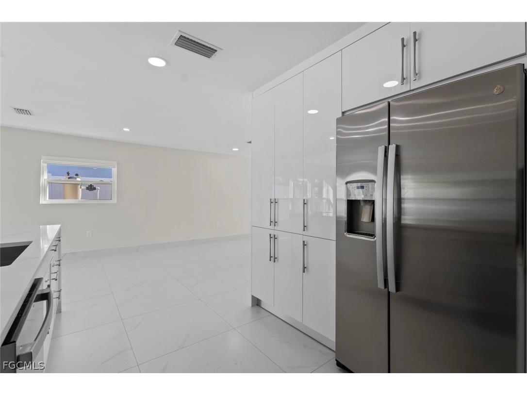 107 Albatross Street Fort Myers Beach FL 33931 2026013543 image23
