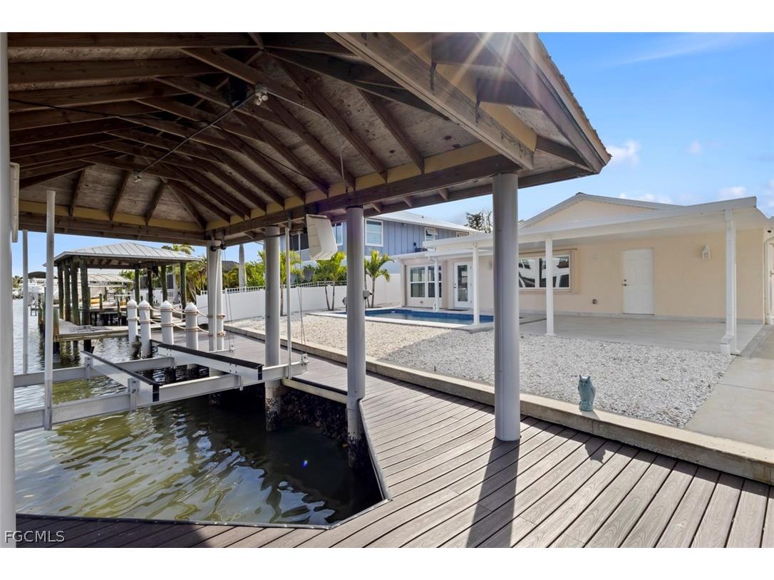 107 Albatross Street Fort Myers Beach FL 33931 2026013543 image5