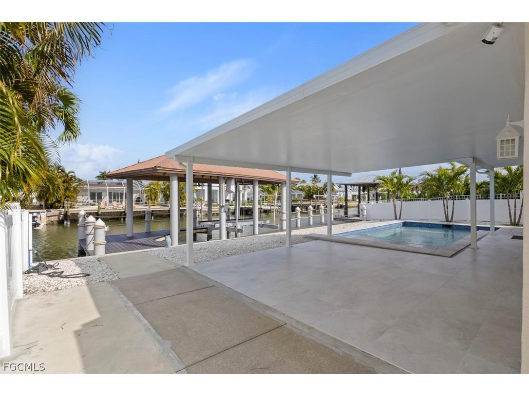 107 Albatross Street Fort Myers Beach FL 33931 2026013543 image7