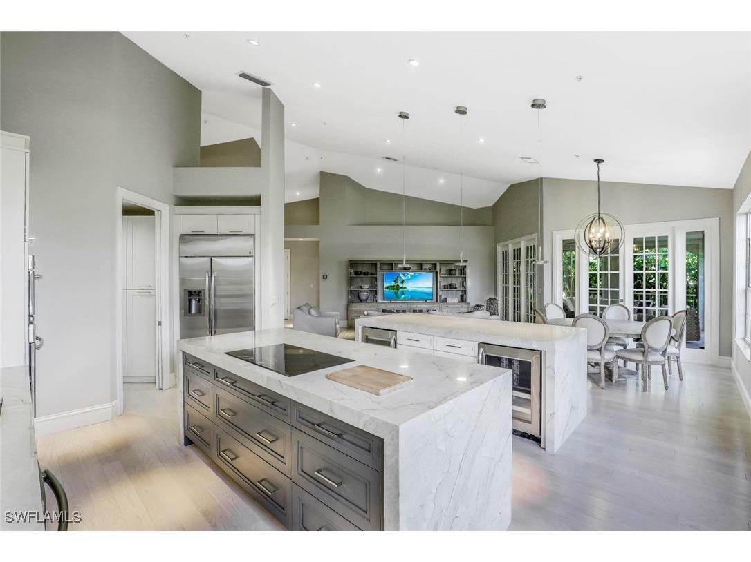 107 Colonade Circle #103 Naples FL 34103 225082451 image1