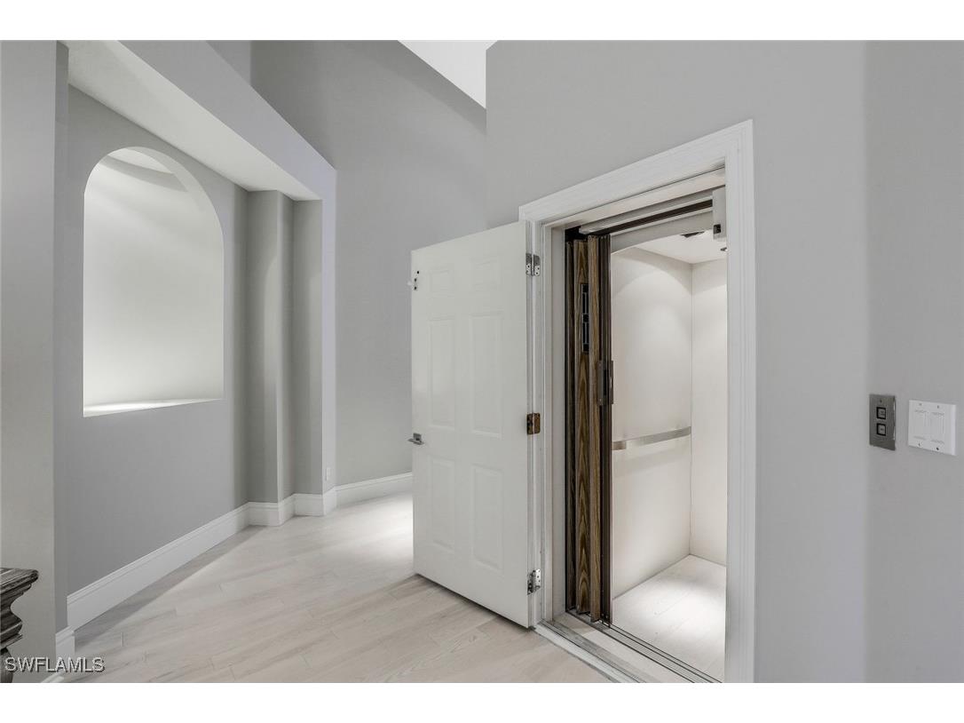 107 Colonade Circle #103 Naples FL 34103 225082451 image20