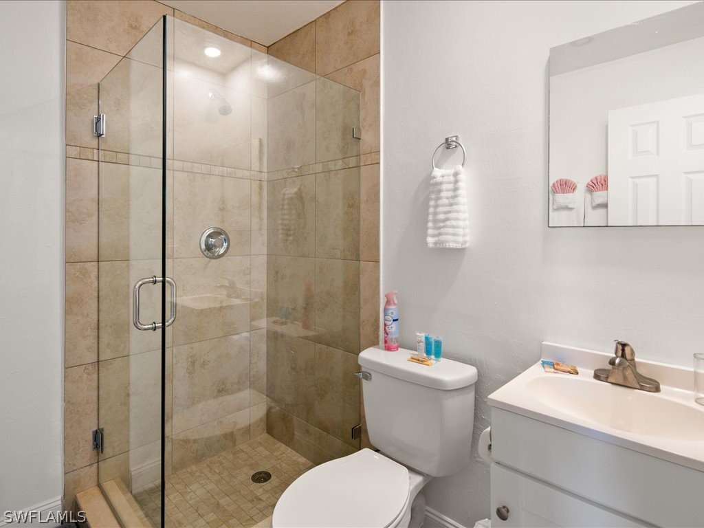 107 East Avenue Goodland FL 34140 226006681 image17
