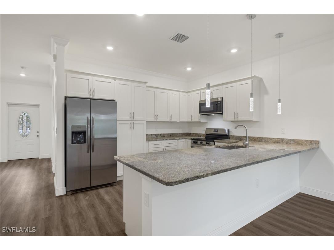 107 Lucille Avenue Fort Myers FL 33916 224091149 image1