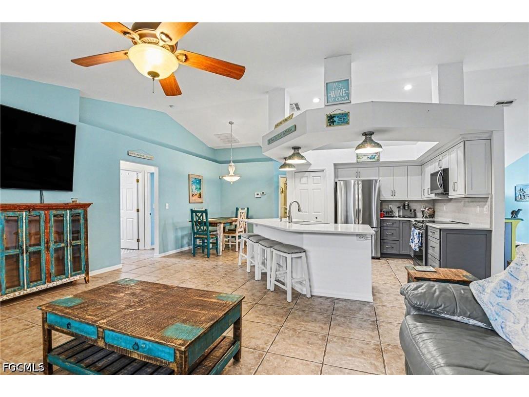 107 NW 13th Terrace Cape Coral FL 33993 2026014928 image6
