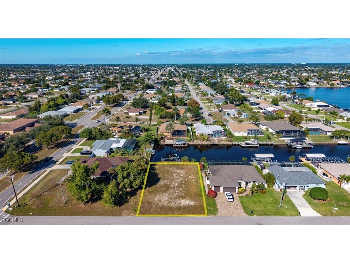 107 SE 35th Terrace Cape Coral FL 33904 2026001420 image1