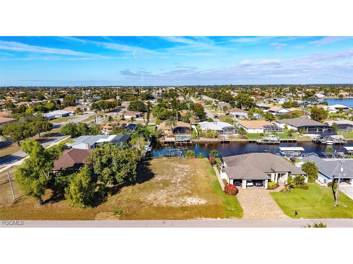 107 SE 35th Terrace Cape Coral FL 33904 2026001420 image4