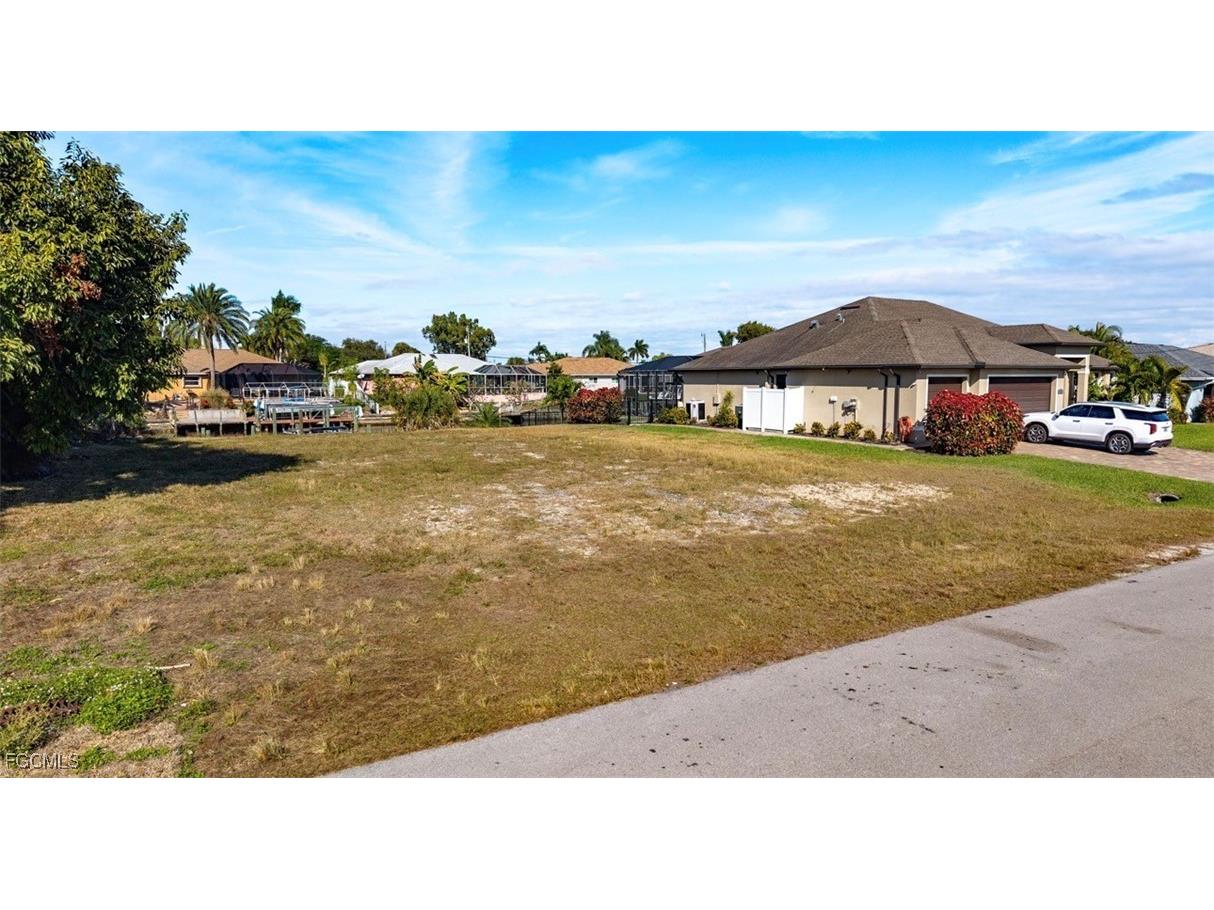107 SE 35th Terrace Cape Coral FL 33904 2026001420 image7