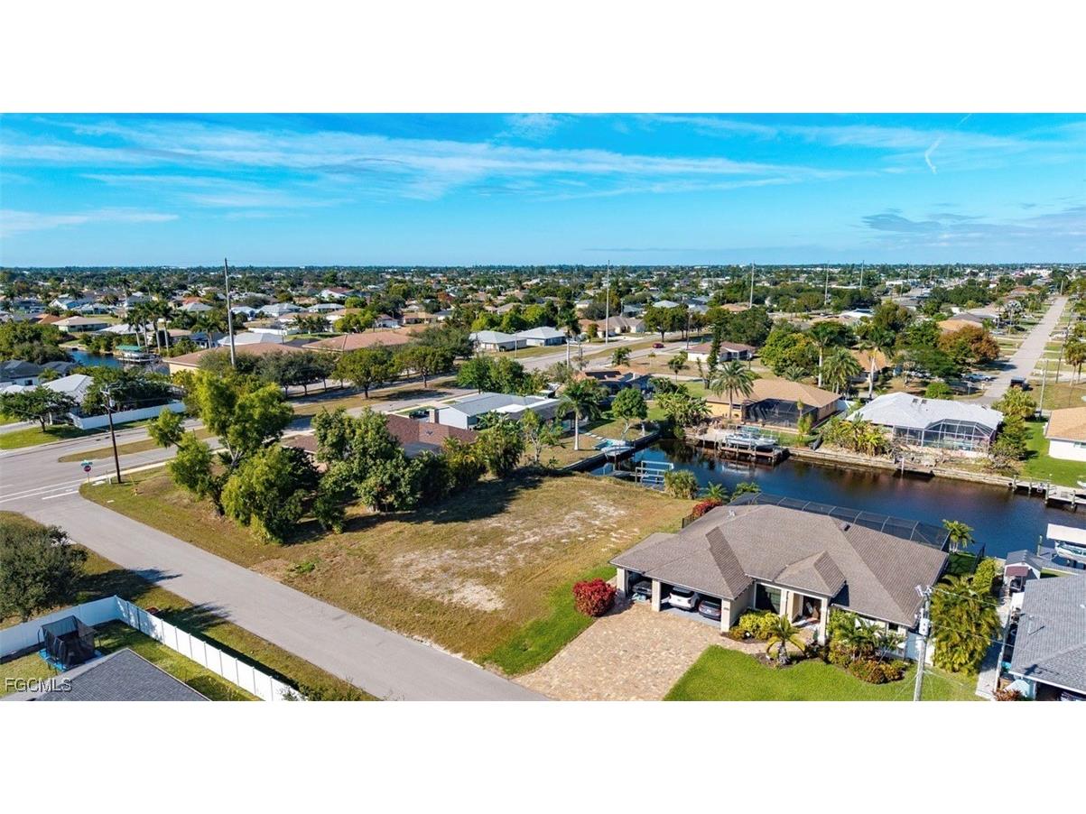 107 SE 35th Terrace Cape Coral FL 33904 2026001420 image8