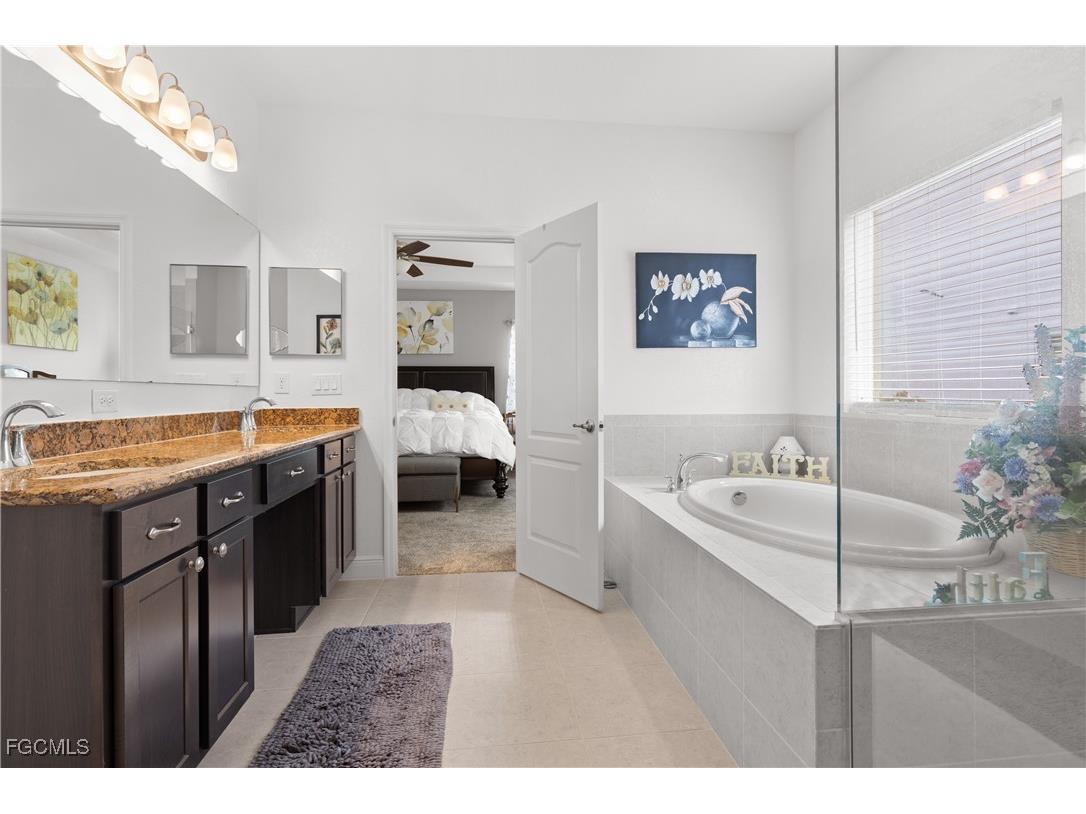 107 SW 39th Street Cape Coral FL 33914 2025007526 image18