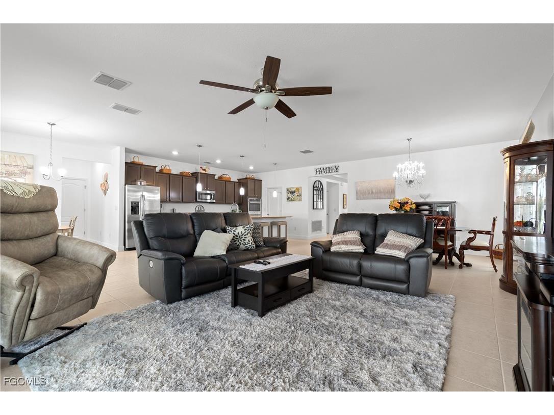 107 SW 39th Street Cape Coral FL 33914 2025007526 image7