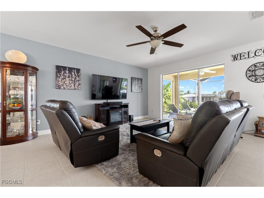 107 SW 39th Street Cape Coral FL 33914 2025007526 image9