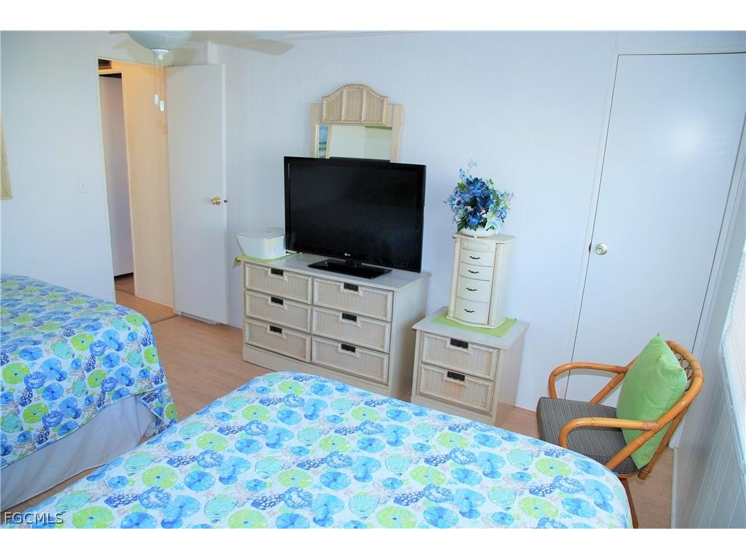 107 Snead Drive North Fort Myers FL 33903 2026007529 image34