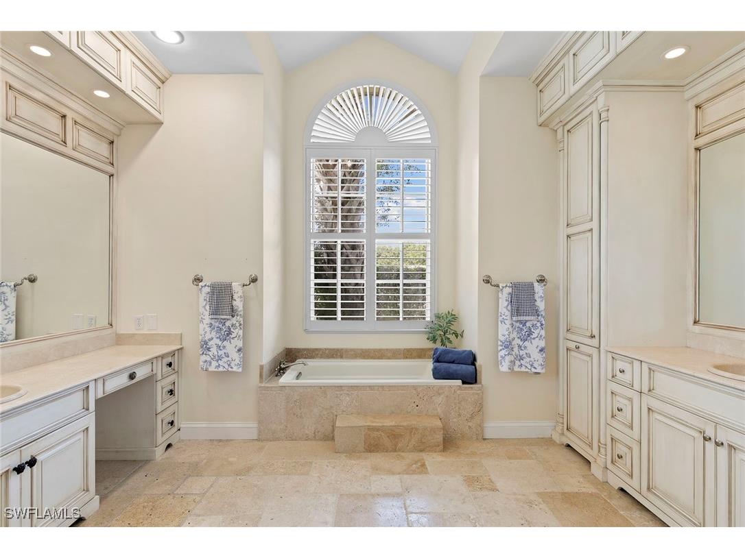 107 Via Napoli Naples FL 34105 225031607 image19