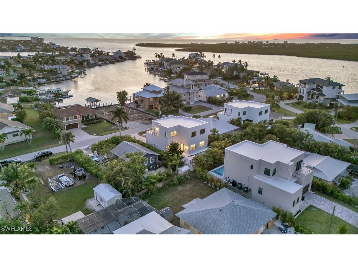 107 W Hilo Street Naples FL 34113 226002220 image25