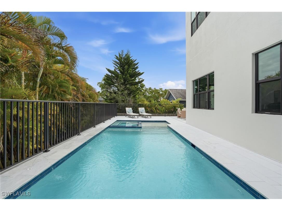 107 W Hilo Street Naples FL 34113 226002220 image28