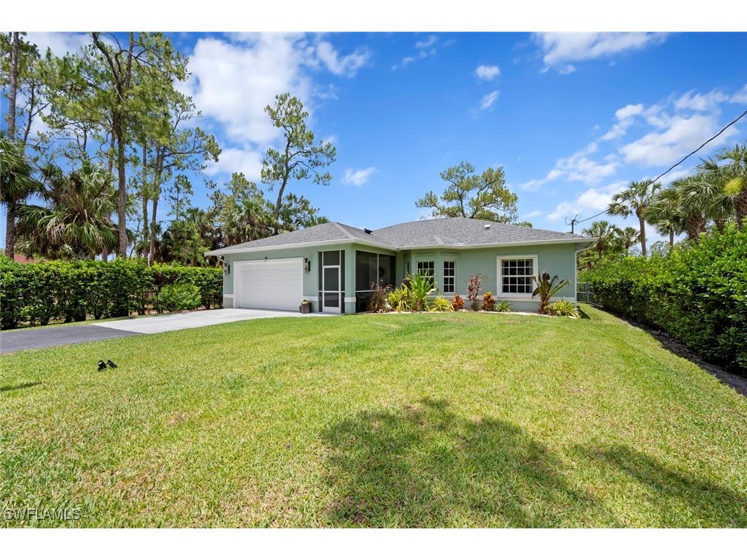 1070 21st Street SW Naples FL 34117 226003491 image1