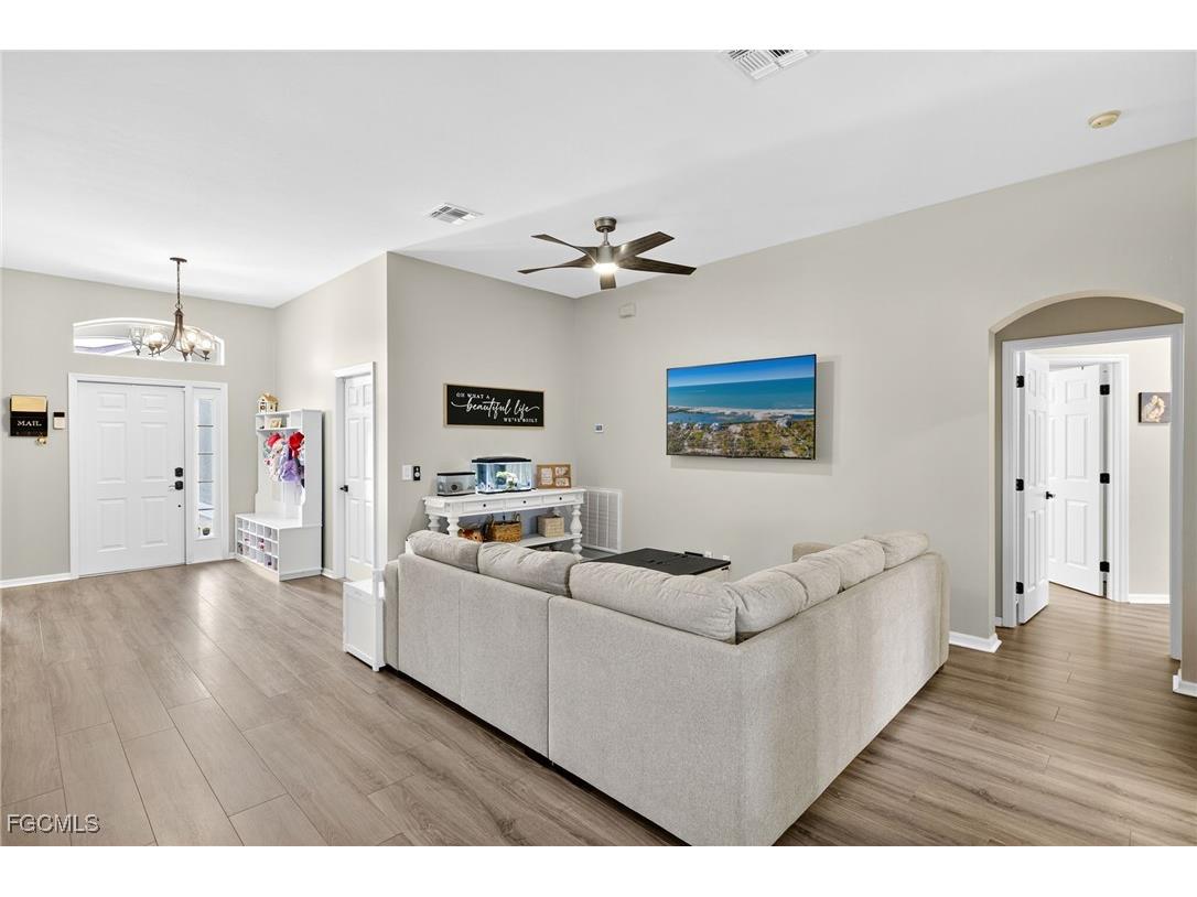 1070 Winding Pines Circle #201 Cape Coral FL 33909 2025005252 image8