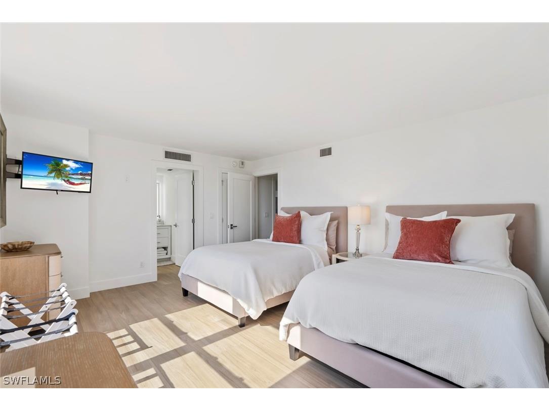 10701 Gulf Shore Drive #402 Naples FL 34108 226007338 image26