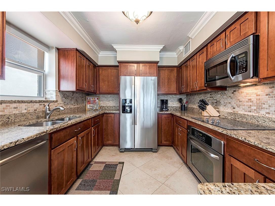 10701 Gulf Shore Drive #502 Naples FL 34108 225081577 image4