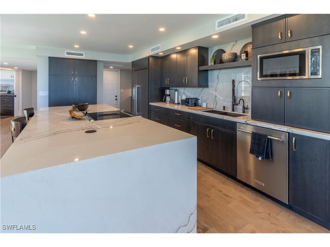 10701 Gulf Shore Drive #701 Naples FL 34108 225075704 image13