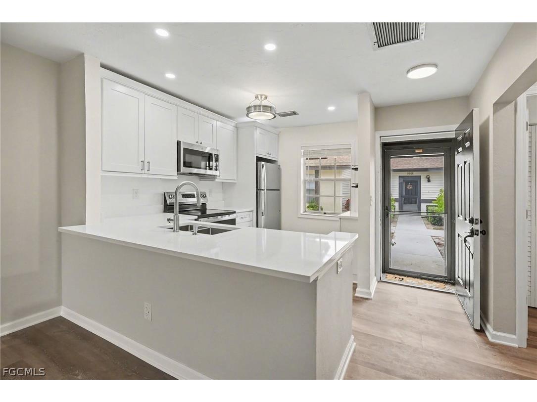 1071 Pine Isle Lane #1071 Naples FL 34112 2026013118 image1