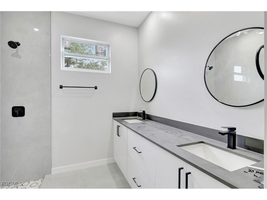 1072 Norton Avenue S Lehigh Acres FL 33974 2025009343 image10