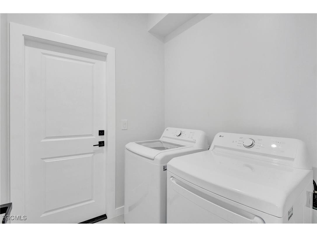 1072 Norton Avenue S Lehigh Acres FL 33974 2025009343 image6