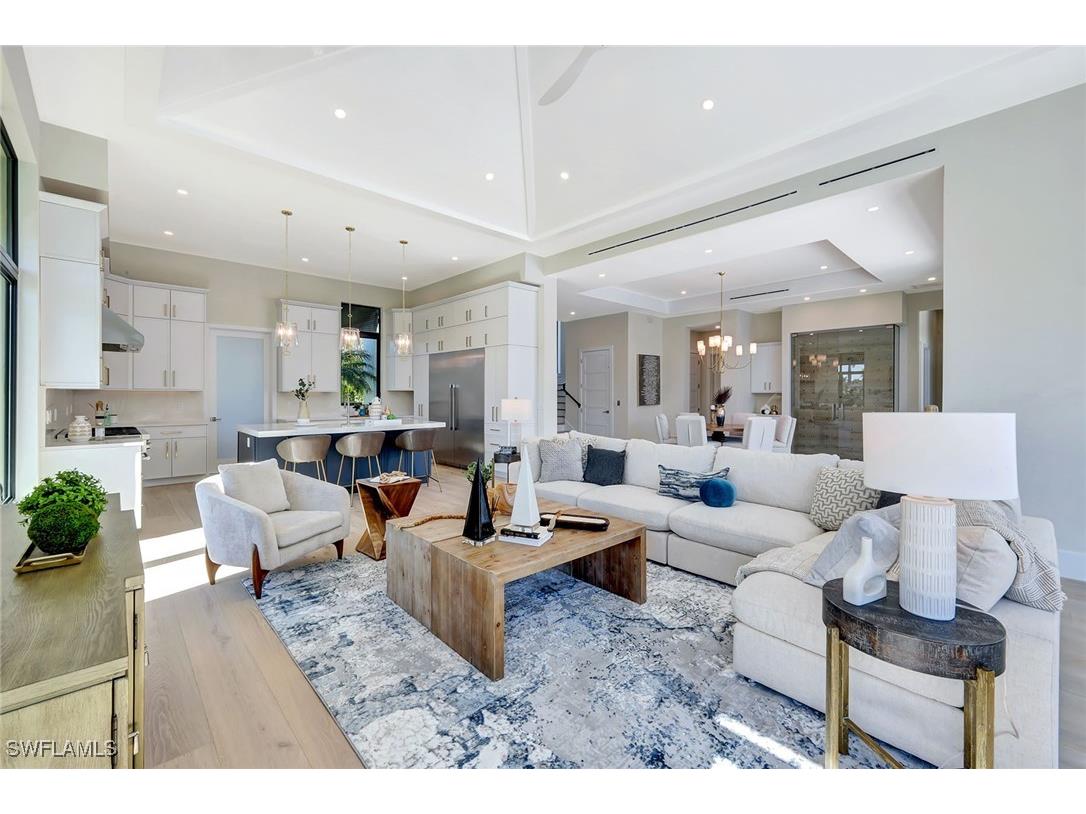 10720 Vanderbilt Drive Naples FL 34108 225070086 image1