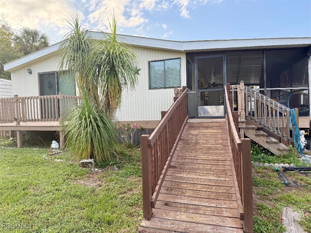 1073 New Lane Moore Haven FL 33471 2025013289 image1
