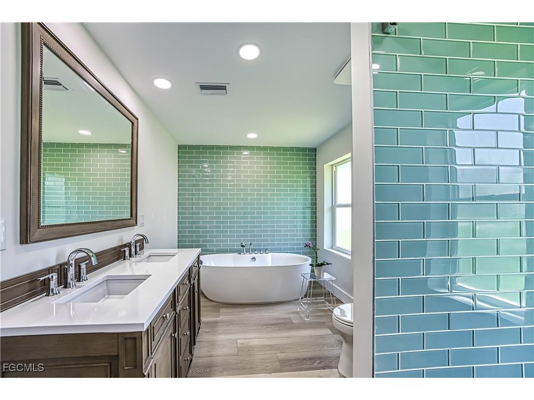 1073 Sand Castle Road Sanibel FL 33957 2025015922 image22