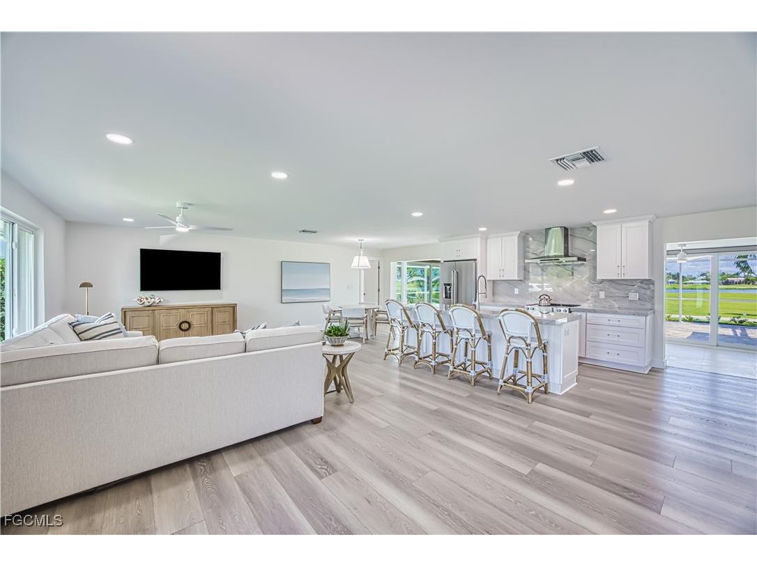 1073 Sand Castle Road Sanibel FL 33957 2025015922 image4