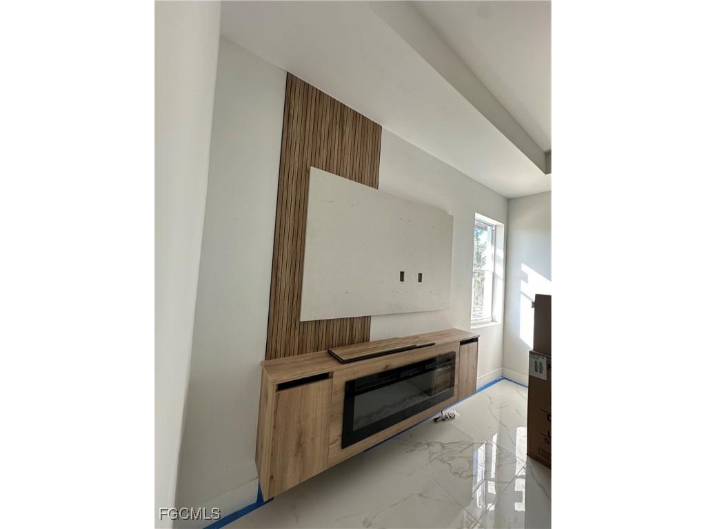 1073 Sherwin Street Port Charlotte FL 33953 2025023449 image2