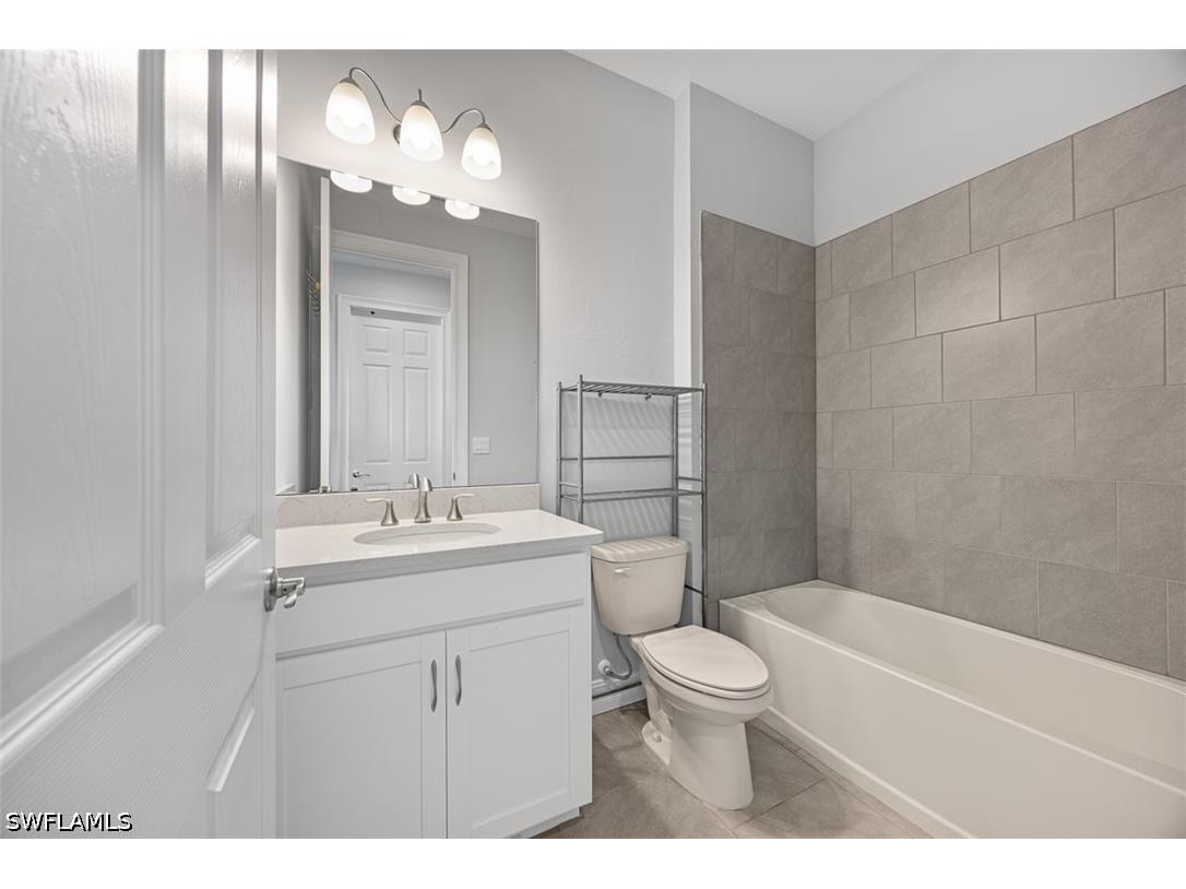 1073 Tranquil Brook Drive Naples FL 34114 226016009 image9
