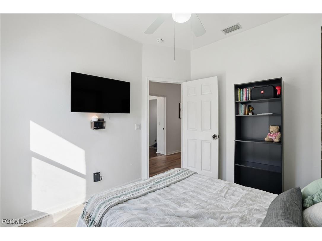 10733 Rio Mar Circle Estero FL 33928 2025015769 image13