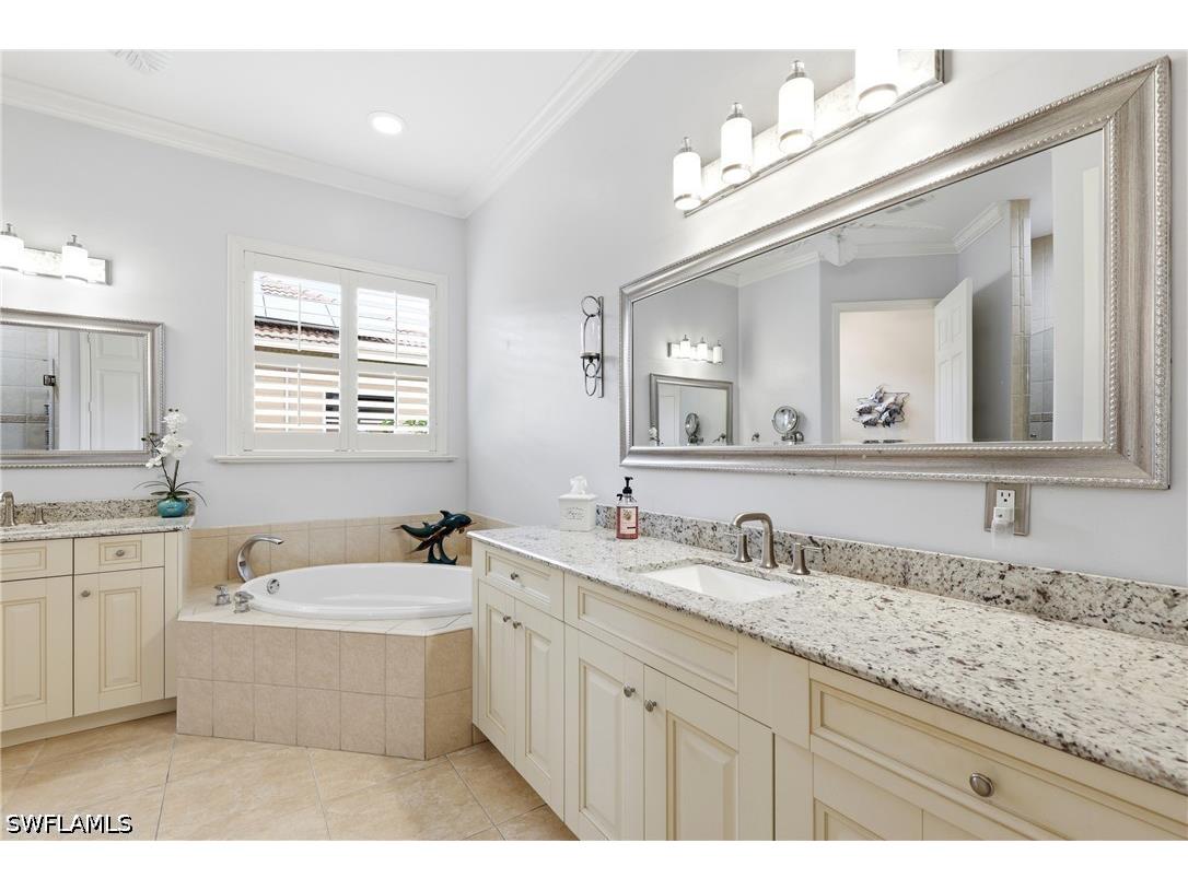  Naples FL 34119 226021204 image15