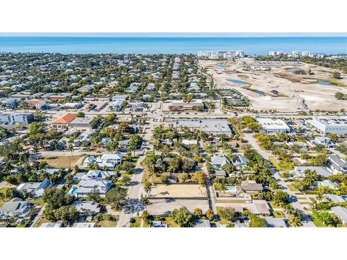 1075 7th Avenue N Naples FL 34102 225085078 image1